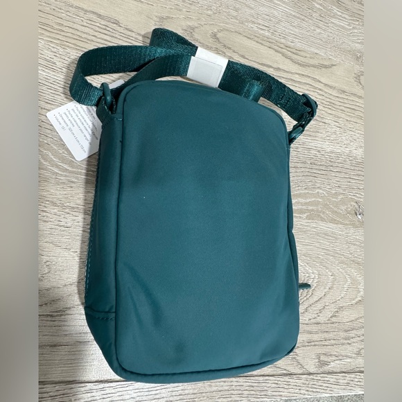 Lululemon Easy Access Crossbody - Forest Green NWT - Picture 2 of 2